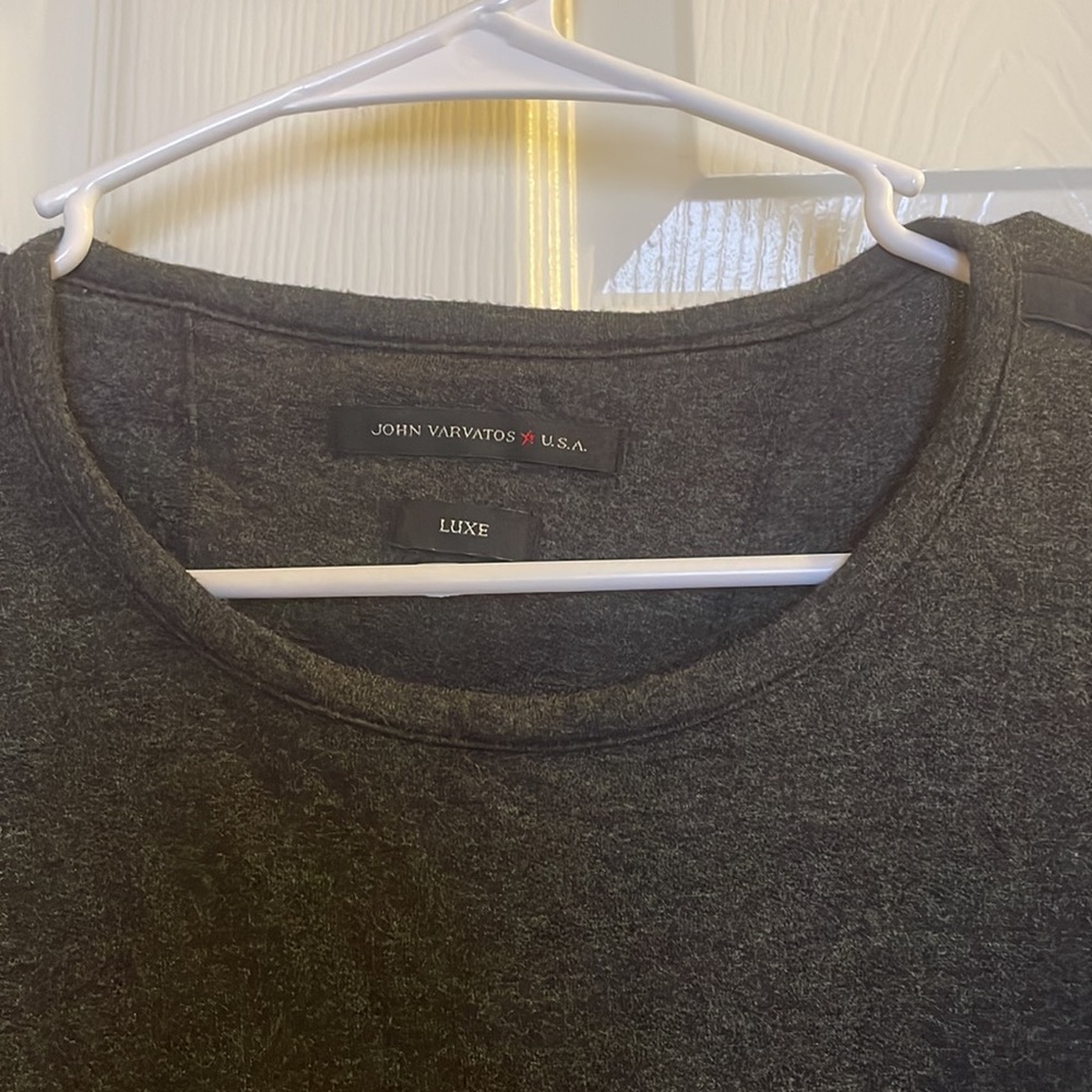 Tshirt - Picture 2 of 3